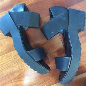 Urban Outfitter Black Chucky Sandal w Rubber Sole