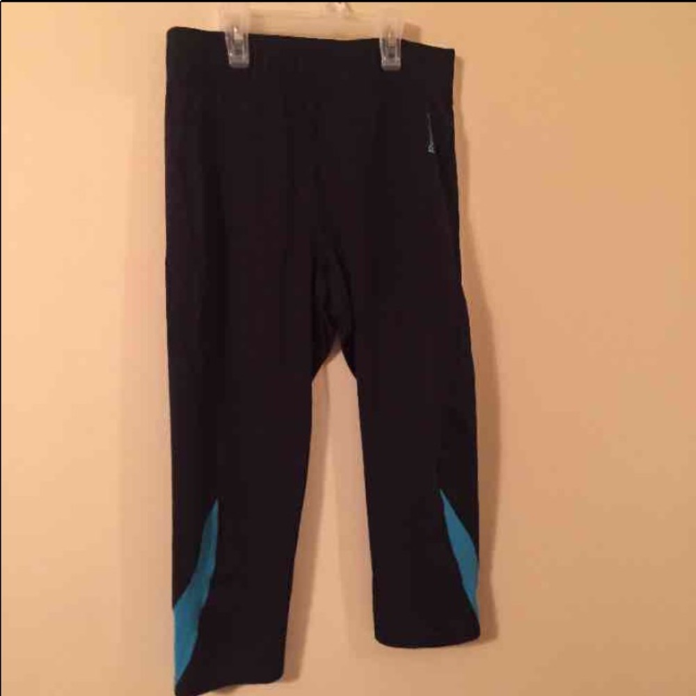 Athletic capris