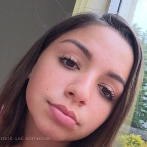 Meet your Posher, Zoe