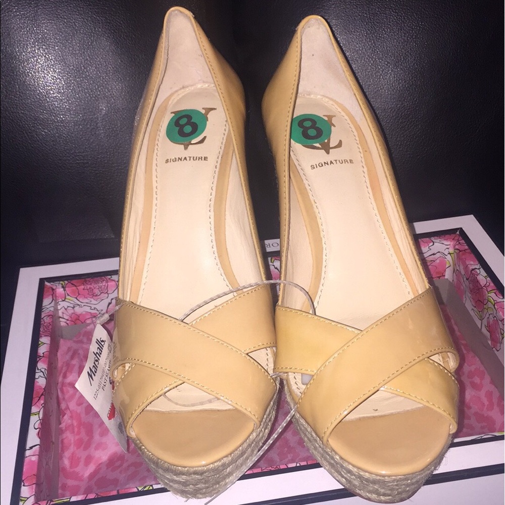 NEW with Tag. Vince Camuto (VC) Signature Wedges