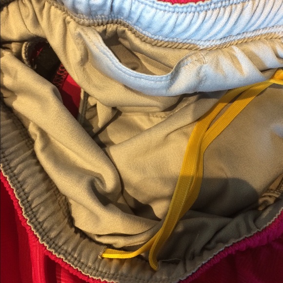 Nike Running Shorts - Picture 6 of 6