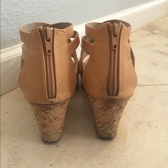 Wedges💐 - Picture 3 of 4