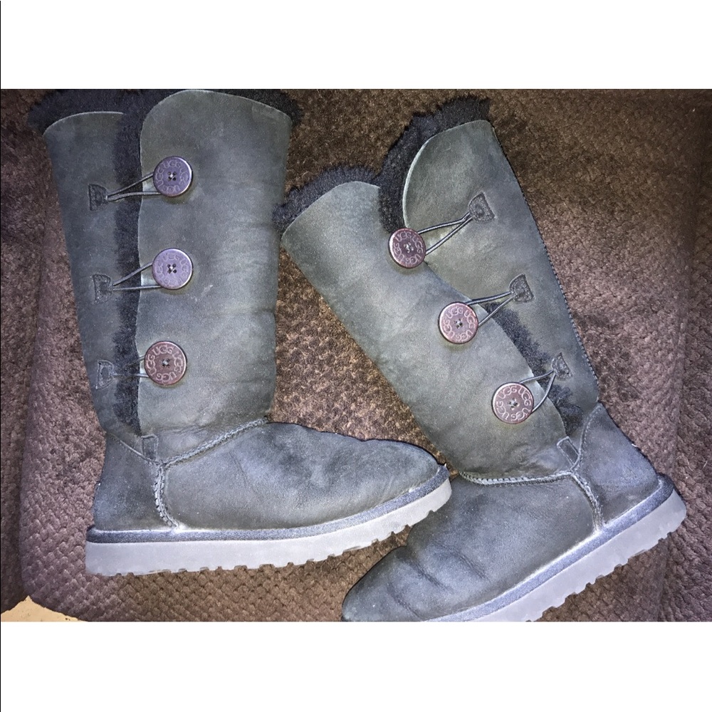 Tall Black Bailey Button Uggs size 8