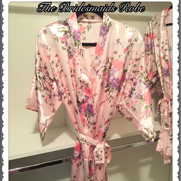 Set of 11 bridal kimono satin floral robes NEW - Picture 3 of 8