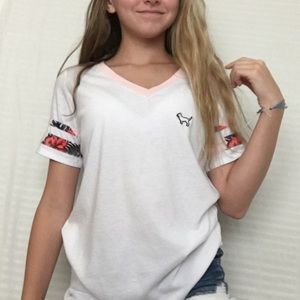 PINK/Victoria Secret new white vneck