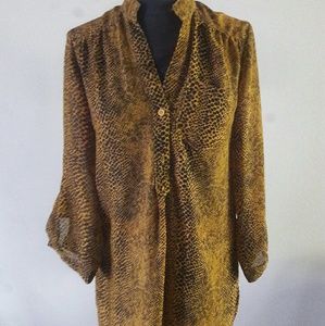 Stylish cheetah print top