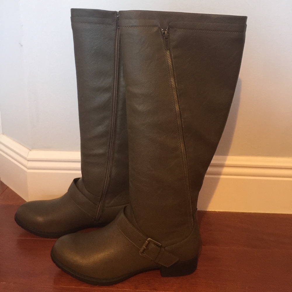 •BRAND NEW• Azalyn High Boot- Taupe, Size 10