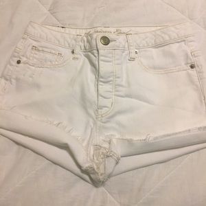 AEO HighRise White Shorts