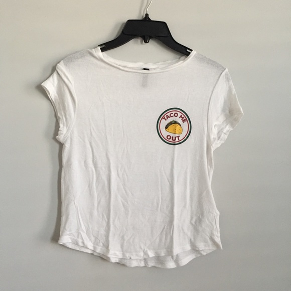 GRAPHIC TEES BUNDLE - Picture 5 of 6