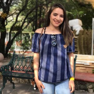 Meet your Posher, Esmeralda