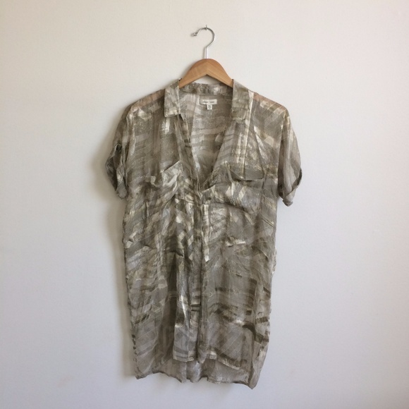 UO Green Camo silk button down blouse XS - Picture 7 of 7