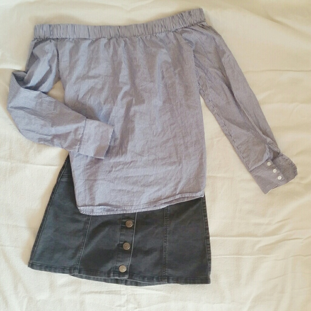 PINSTRIPE TOP (OFF THE SHOULDER) - Picture 1 of 2