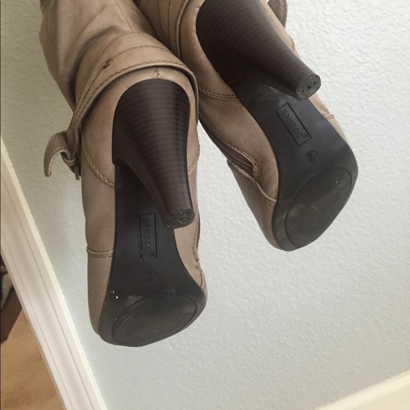 Boots - Picture 6 of 7