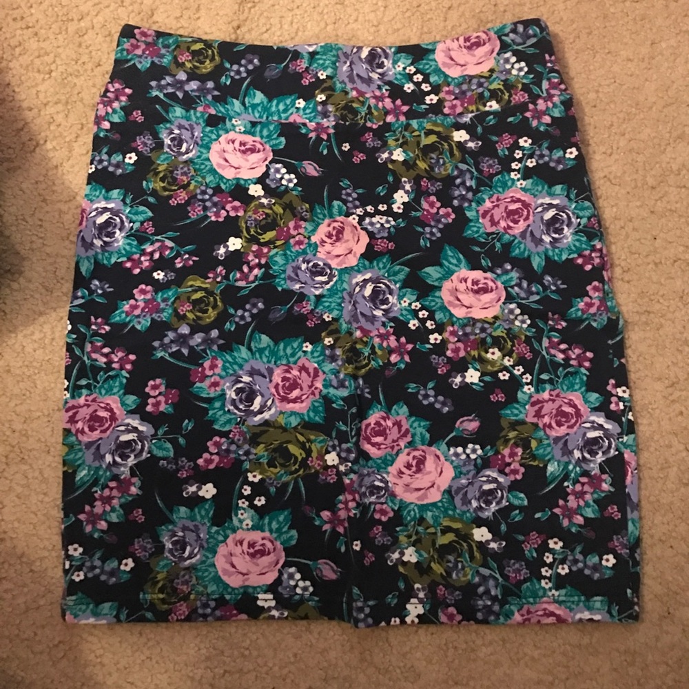 Lot Of Various Brands/Sized Soft Mini Skirts