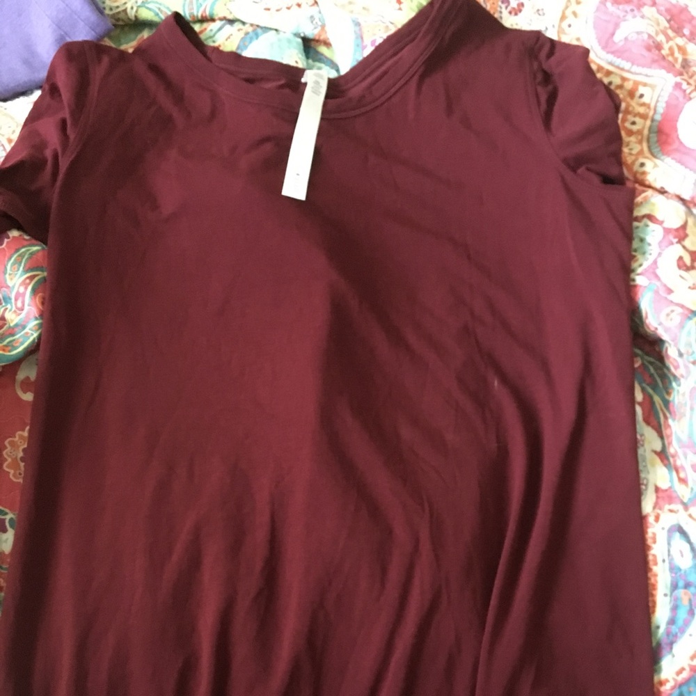 Lululemon Love It 3 tee Sz 6