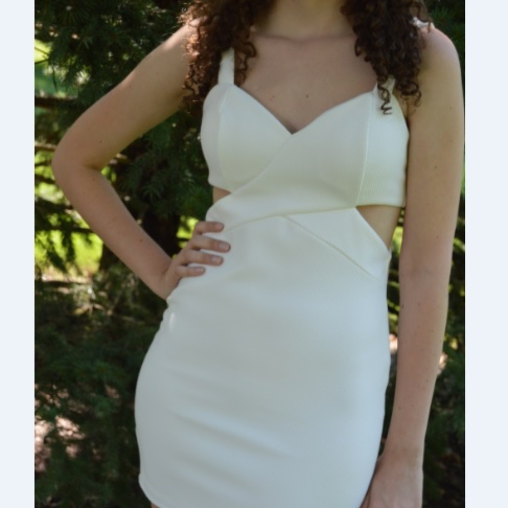 🔥 SALE 🔥 Sexy White Dress!