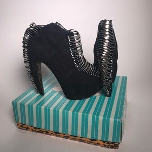 Bettie Page black velvet booties