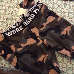 Camo leggings