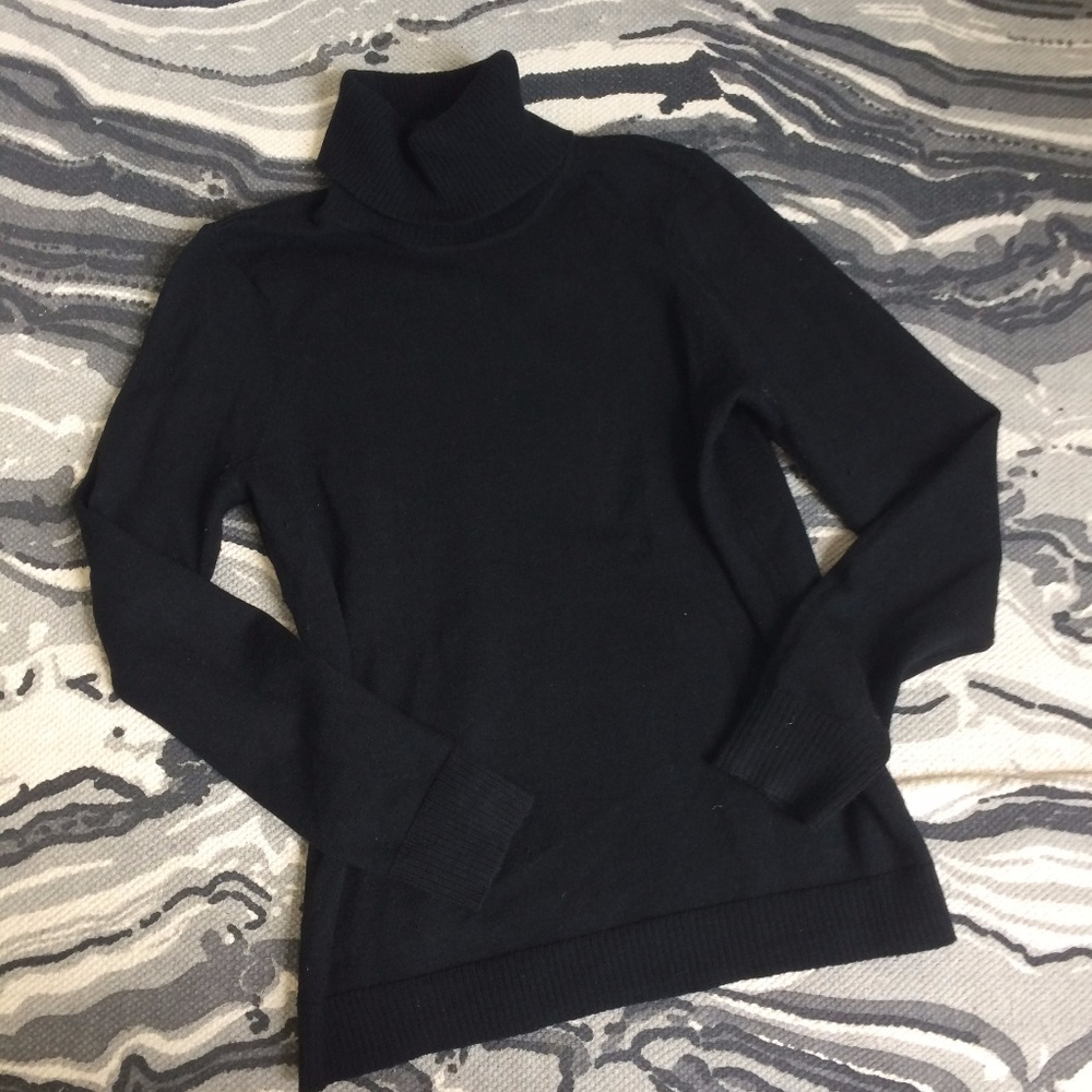 Merino Wool black turtle neck top L