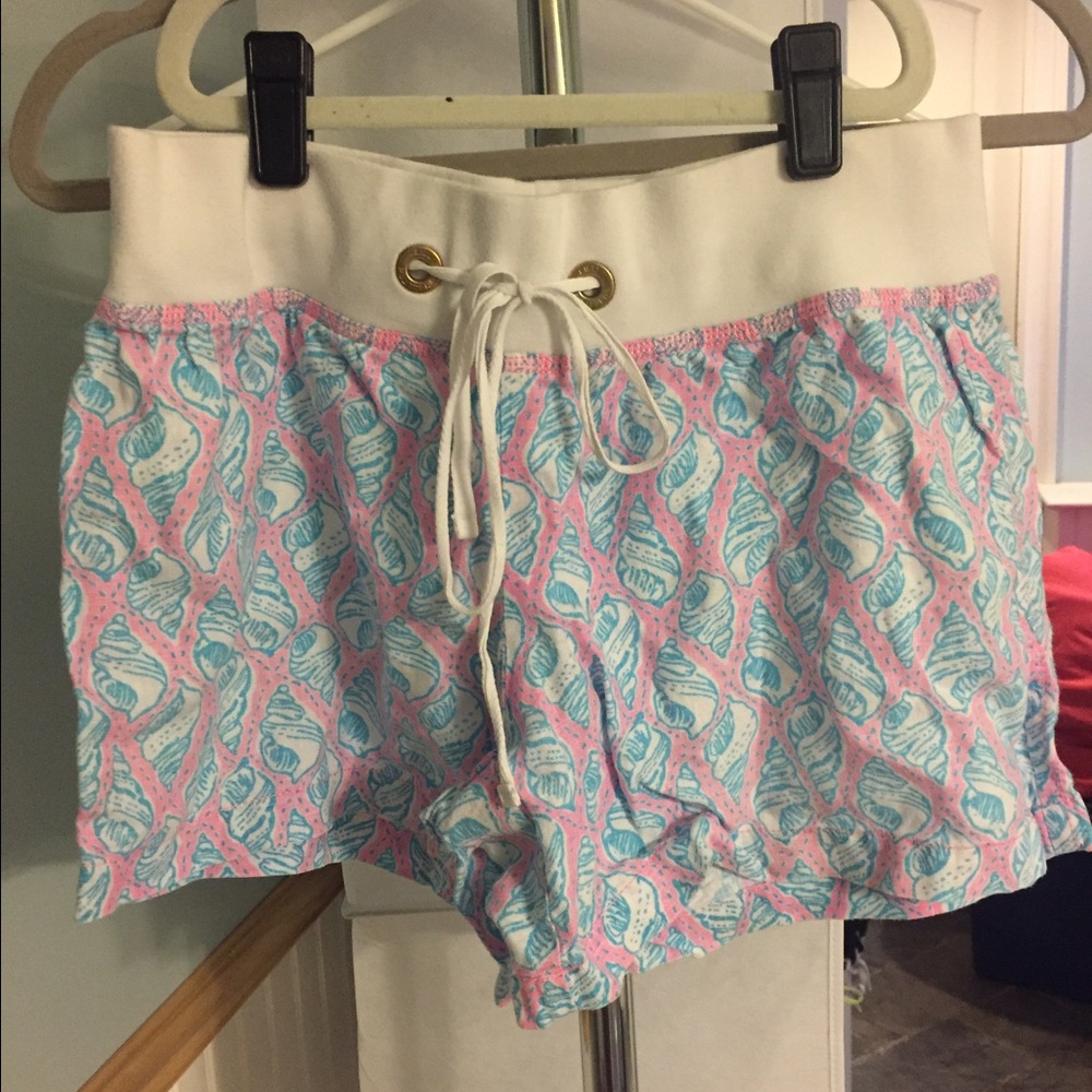 Little tipsy beach shorts