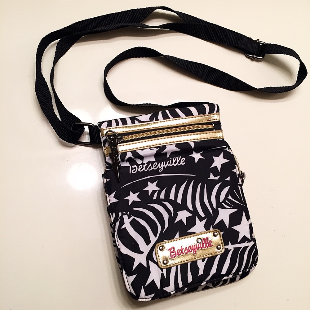 NEW Betseyville black and white diva purse