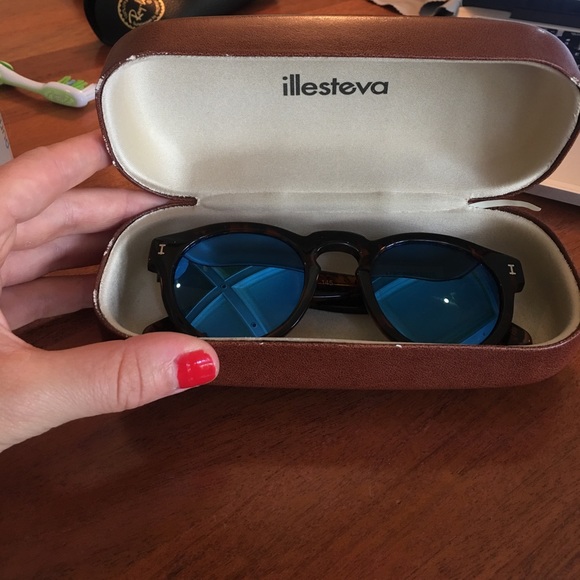 Illesteva sunglasses - Leonard style main image 4