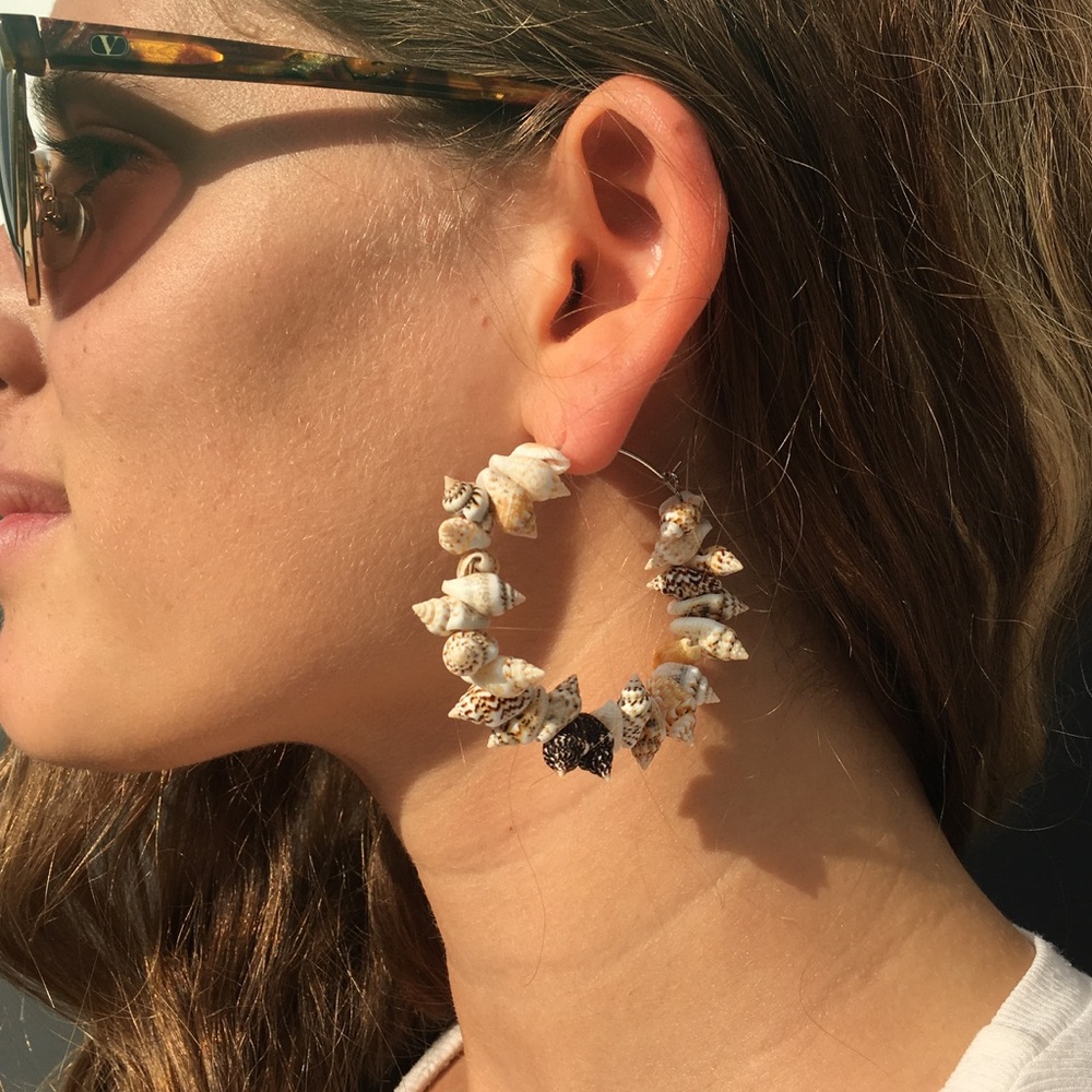 Seashell hoop earrings