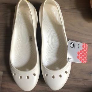 Brand New With Tags Crocs Kadee flats