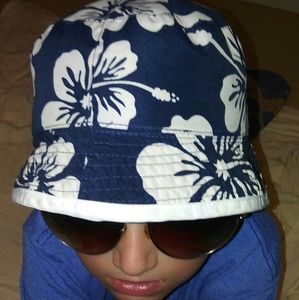 GAP reversible hat toddler ONE SZ