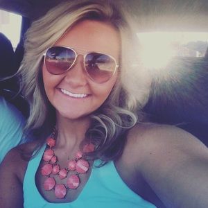 Meet your Posher, Bri