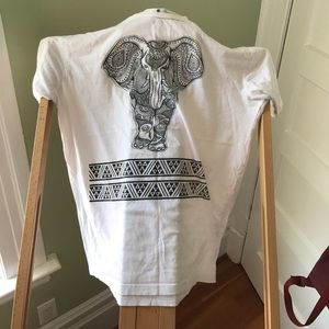 White shirt Large