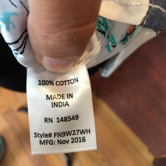 NWT Free Planet Surfer Button Down Shirt - Picture 7 of 7