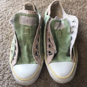 🔥 sale! Converse green and pink gingham. Size 8
