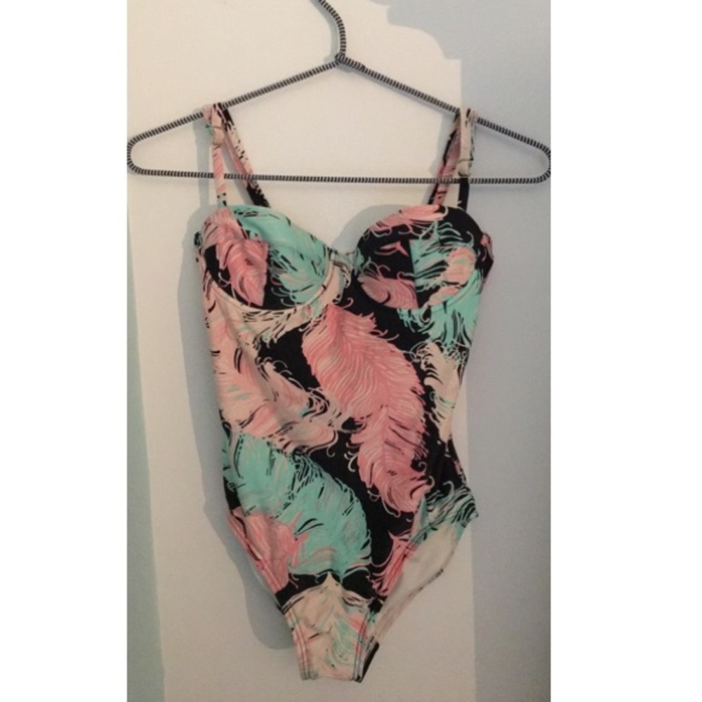 KATE SPADE WOMENS ONE PIECE👙🎀