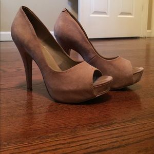 Platform peep toe heel