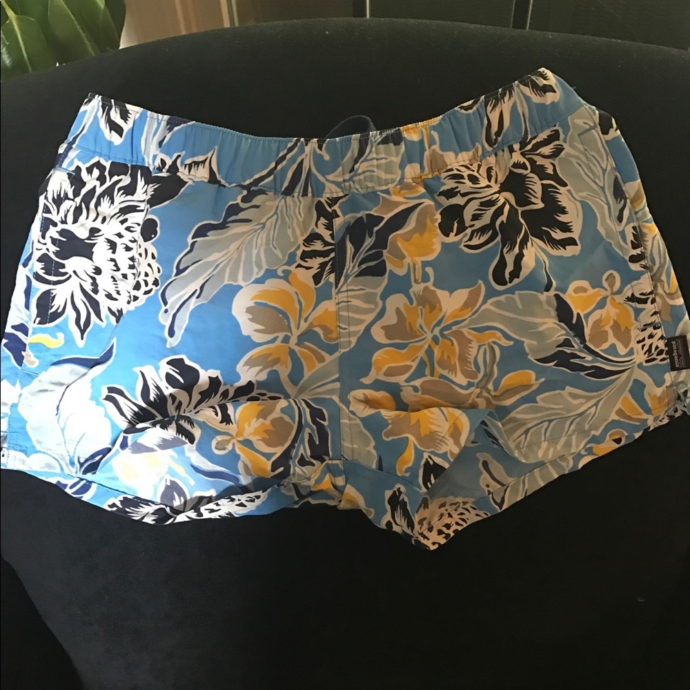 NEVER WORN Patagonia shorts