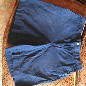 men's southern tide shorts size 32.