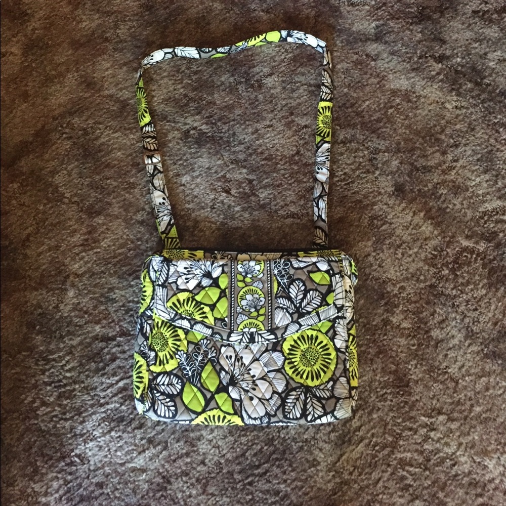 Vera Bradley tote bag.