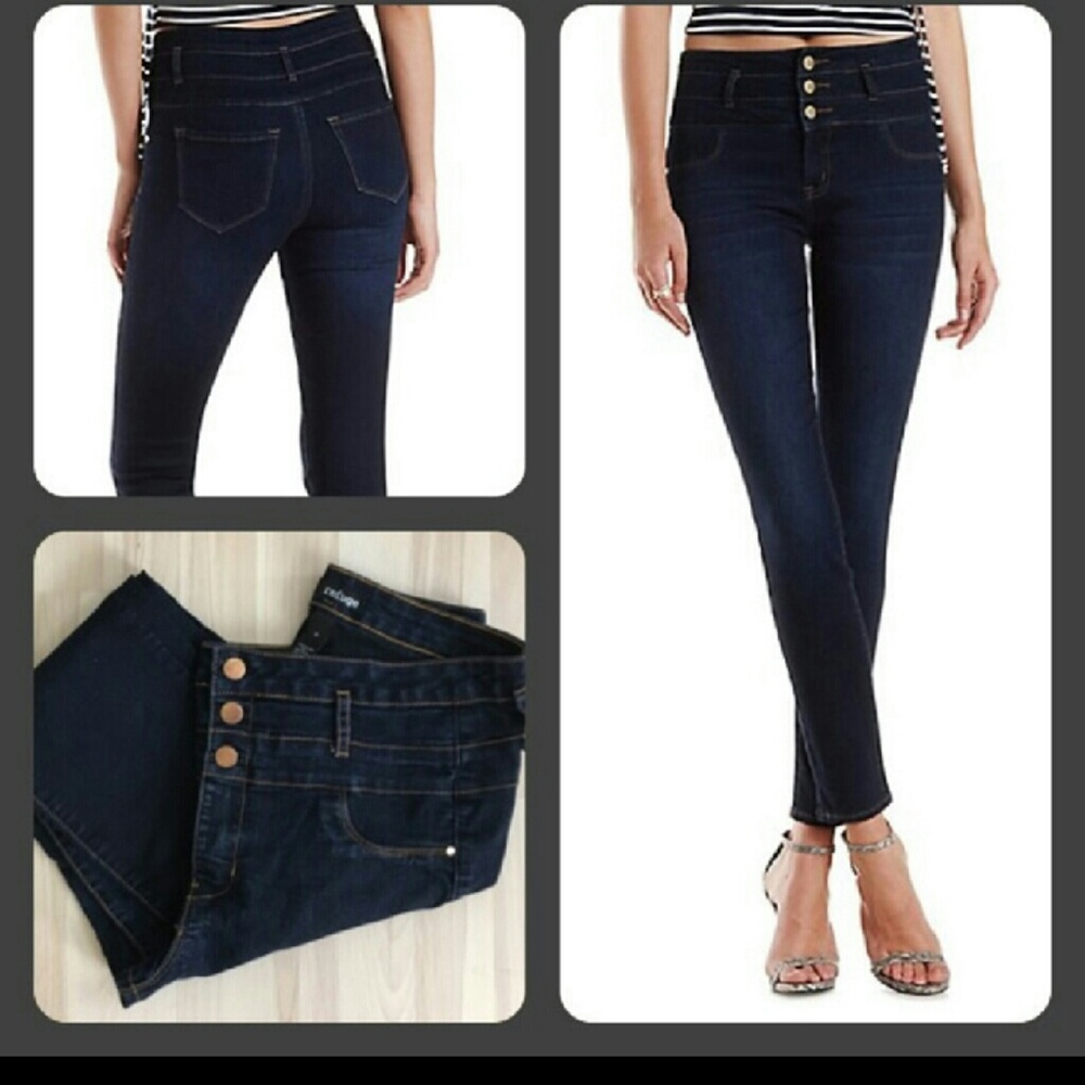 Size 12 Refuge dark wash. Great condition