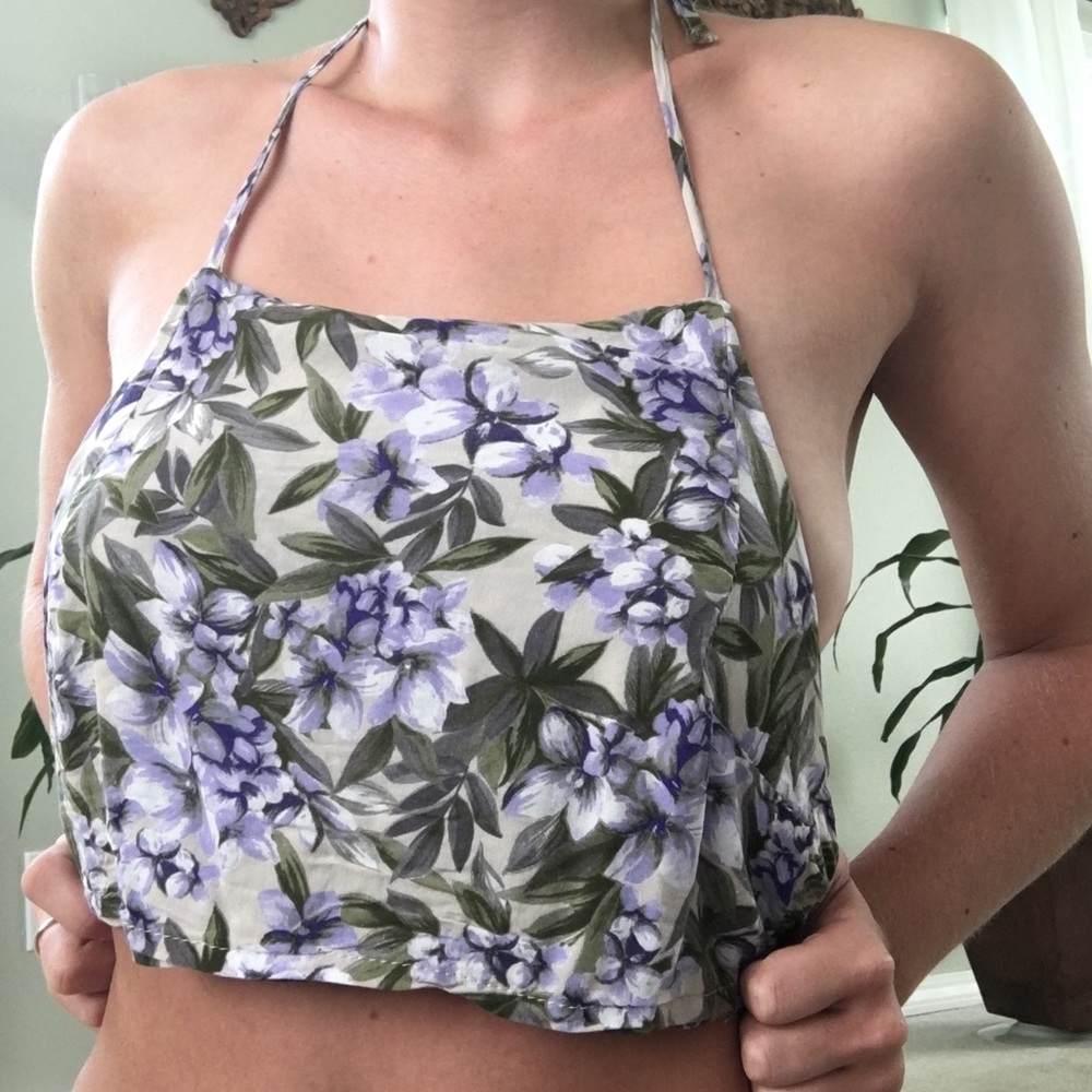 Brandy Melville halter tie back crop top
