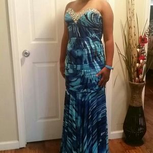 New Dress sz.Medium 8-10