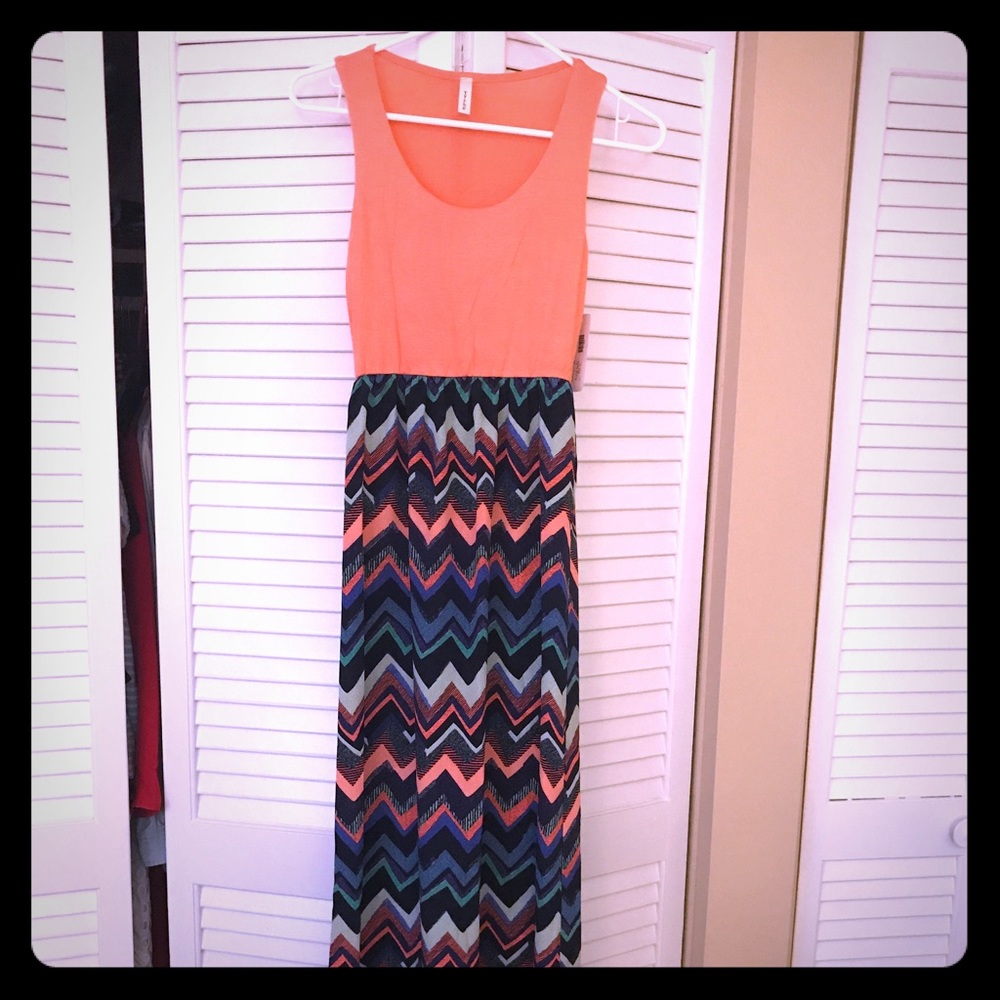 Orange/chevron maxi