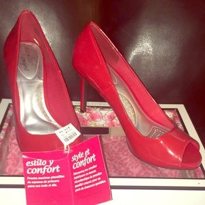 NEW WITH TAG Red Dexflex Comfort Peep Toe Heels