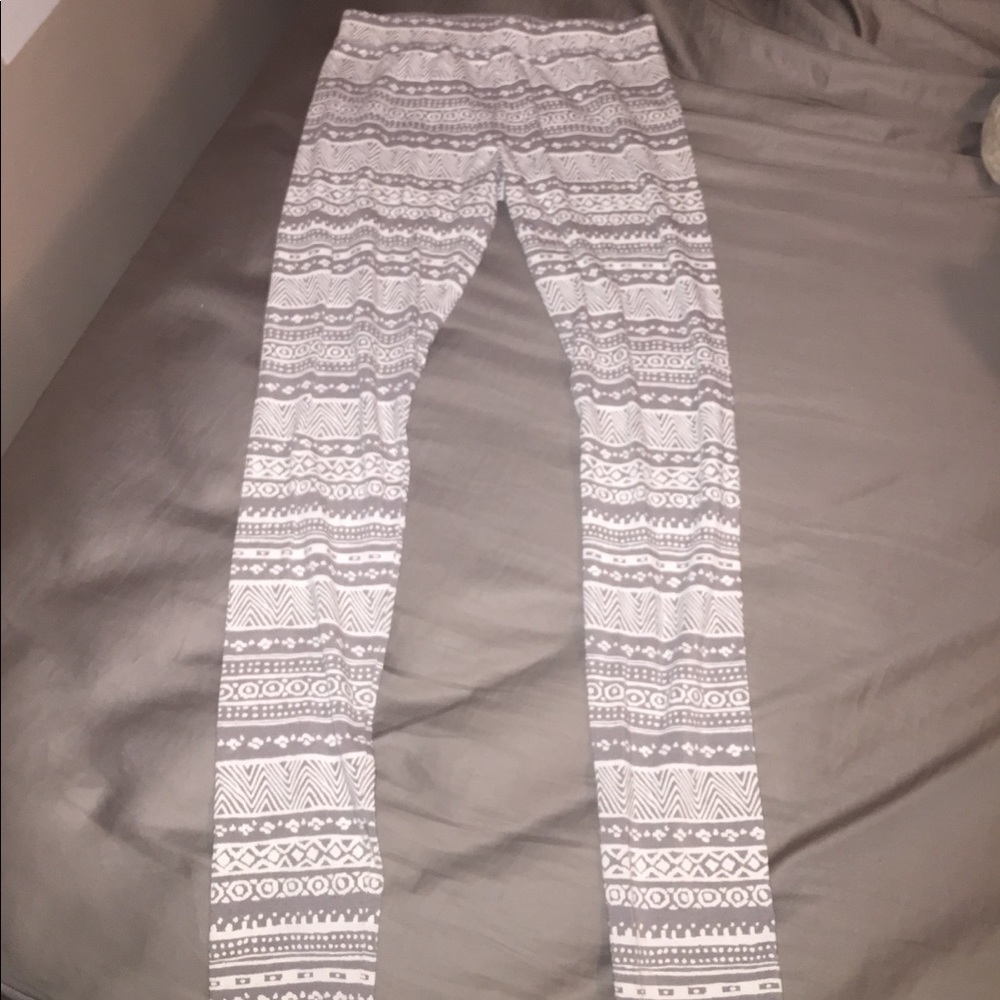 SOLD Hollister leggings