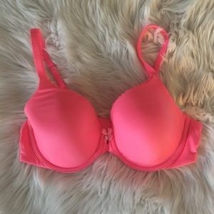 Body by Victoria Lined Perfect Coverage Bra NWOT
