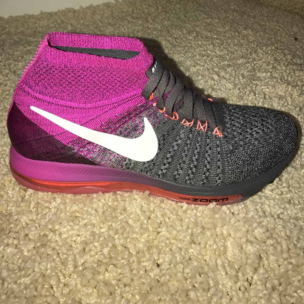 Nike zoom flyknit running shoes