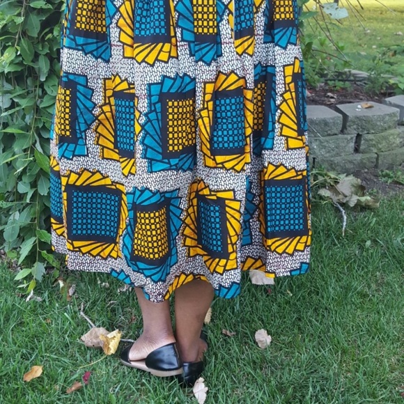 Skirt - Picture 2 of 3