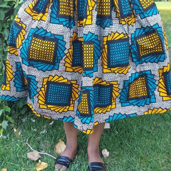 Skirt - Picture 3 of 3