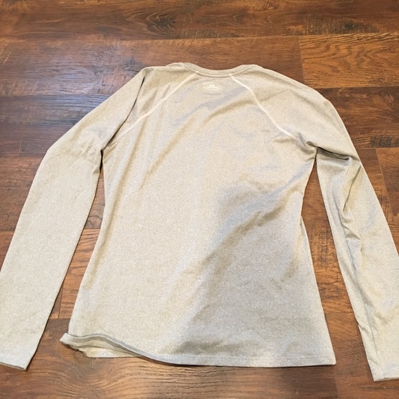NWOT Under Armour Shirt - Picture 5 of 6