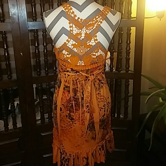 Beautiful orange floral dress, size small - Picture 5 of 6